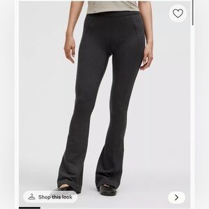 Softy Suedey Split-Hem High-Rise Mini-Flare Pant
Regular